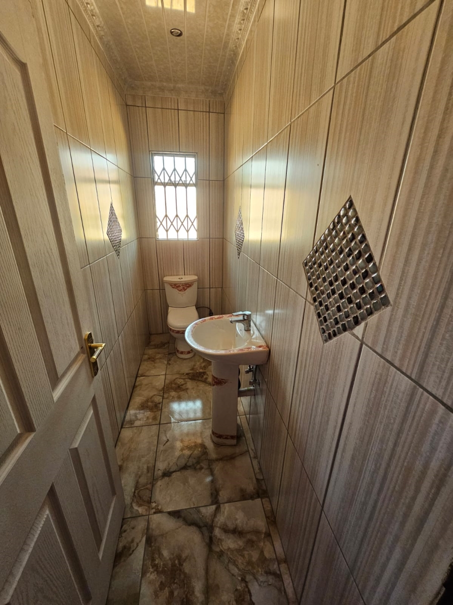 To Let 4 Bedroom Property for Rent in Welgelegen West Free State